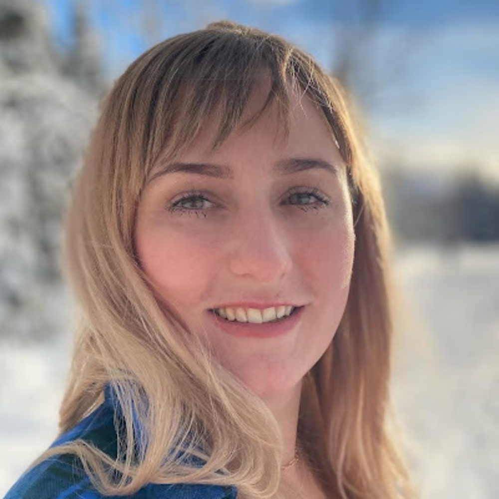 Meet your Posher, Alora